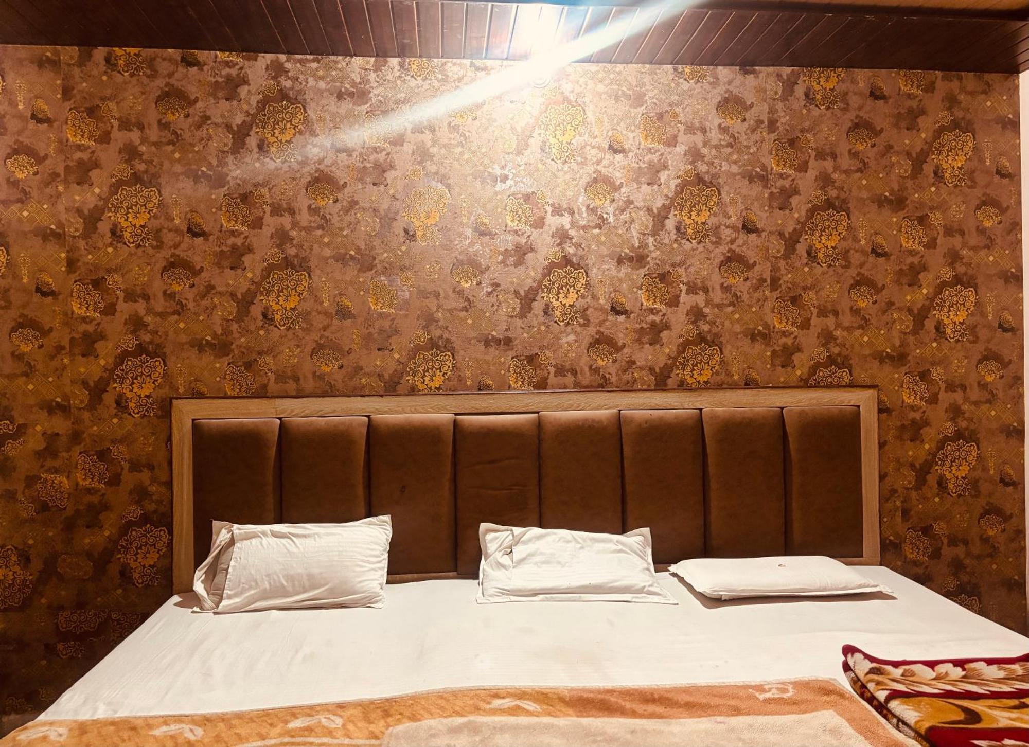 Sgh Guest House Mathura Buitenkant foto