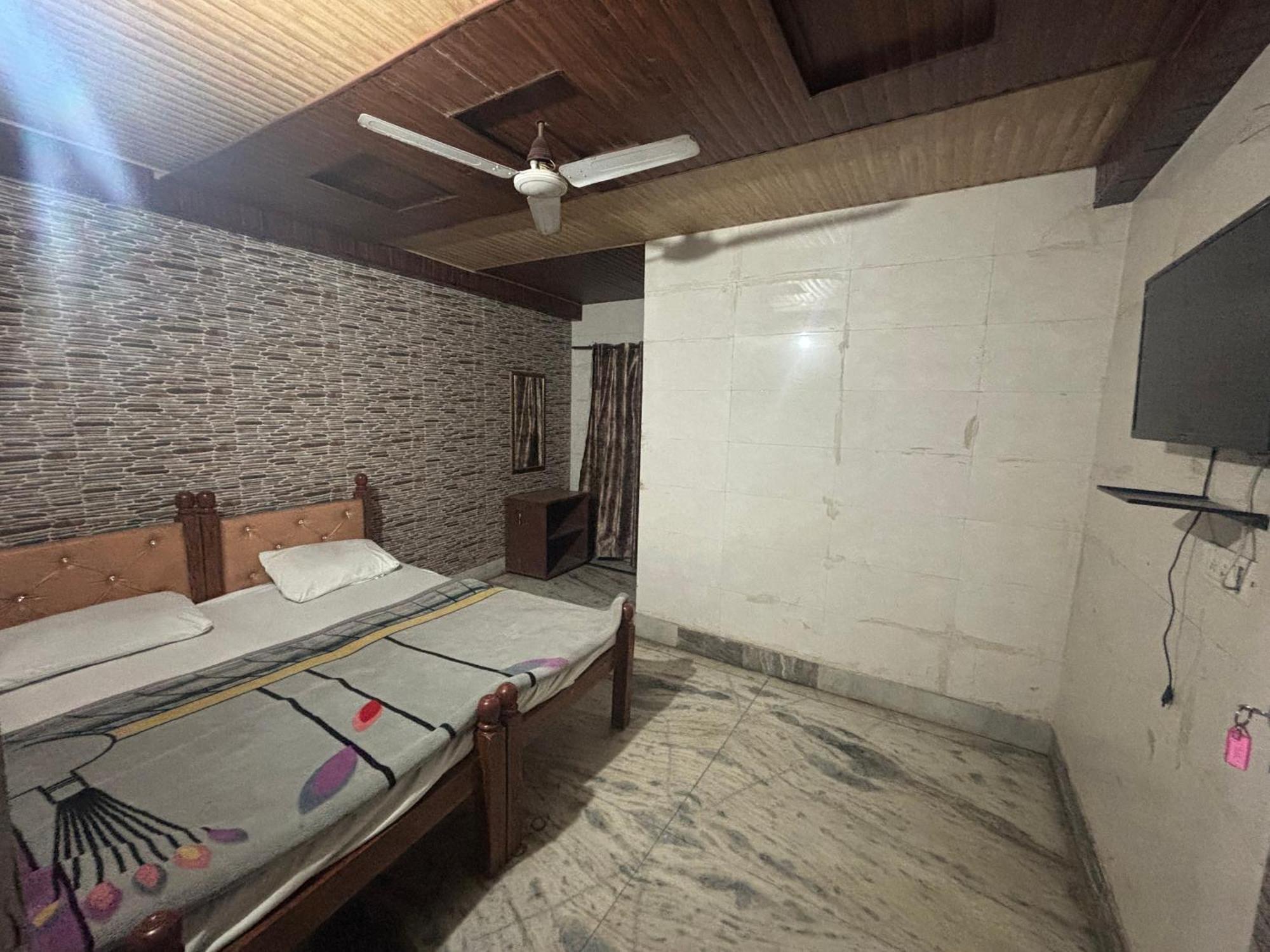 Sgh Guest House Mathura Buitenkant foto