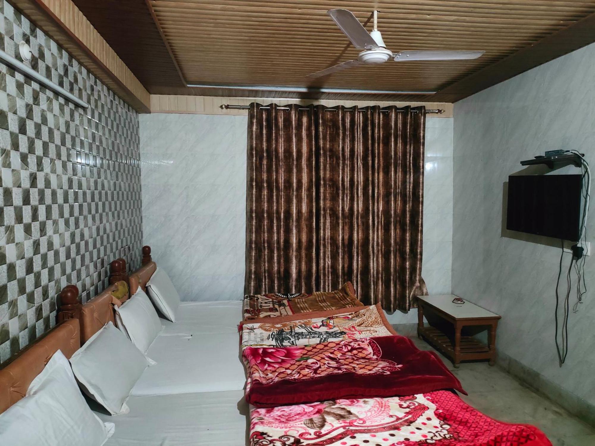 Sgh Guest House Mathura Buitenkant foto